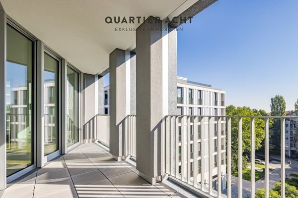 QVIII - Loggia 