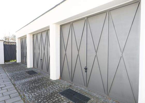 Außenansicht Garage