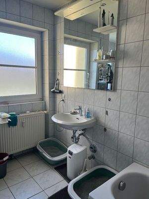WC und Waschbecken