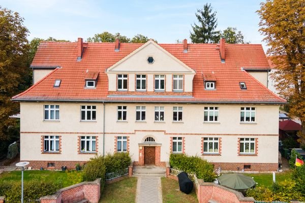 Mehrfamilienhaus Straßenseite