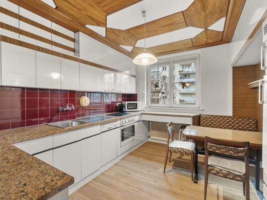 Schöne 3 Zi Stadtwohnung 80m² mit Loggia plus Abstellplatz und Tiefgarage - Khevenhüllerstraße