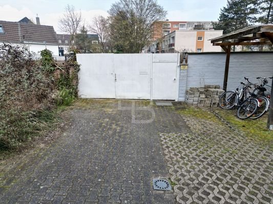 Zufahrt zum Grundstück