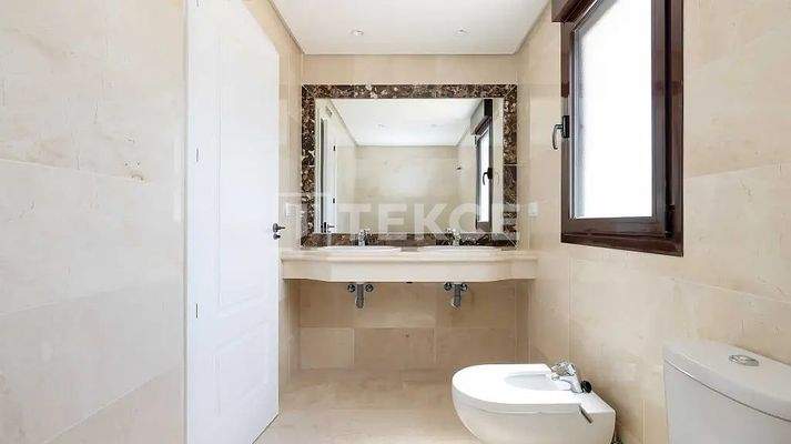 Townhouses in Estepona with Exclusive Pools and Gardens