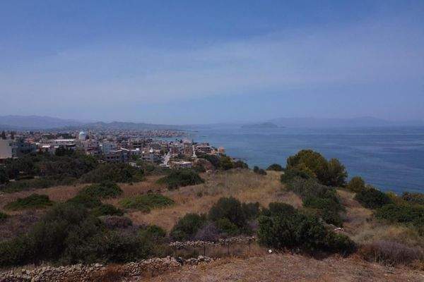 Kreta, Chania: Außergewöhnliches Grundstück mit Blick auf die Stadt und das Meer im Stadtteil Halepa zu verkaufen