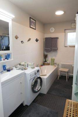 Dusch- und Wannenbad 