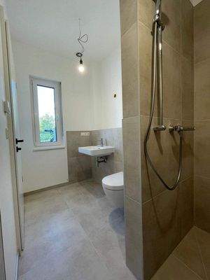 Dusche Gäste-WC.jpg