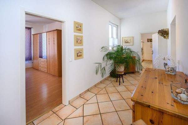 Geräumige Diele | Wohnung im OG