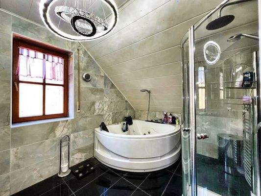 Badezimmer 1. Dachgeschoss