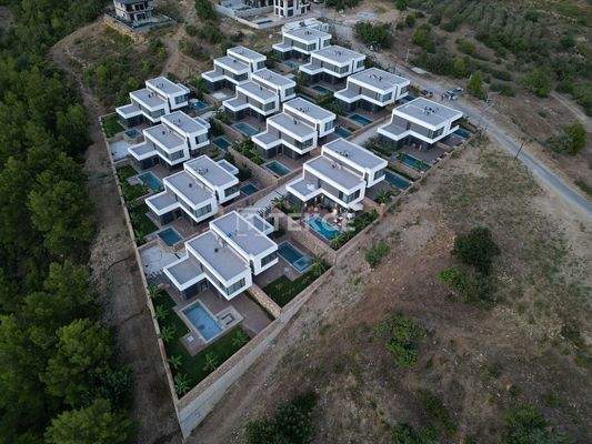 Chic Design Villas with Pool and Garden in Alanya İncekum