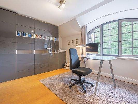 Arbeitszimmer im OG.jpg