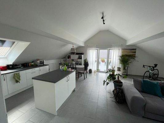 Küche und Wohnen, Essen