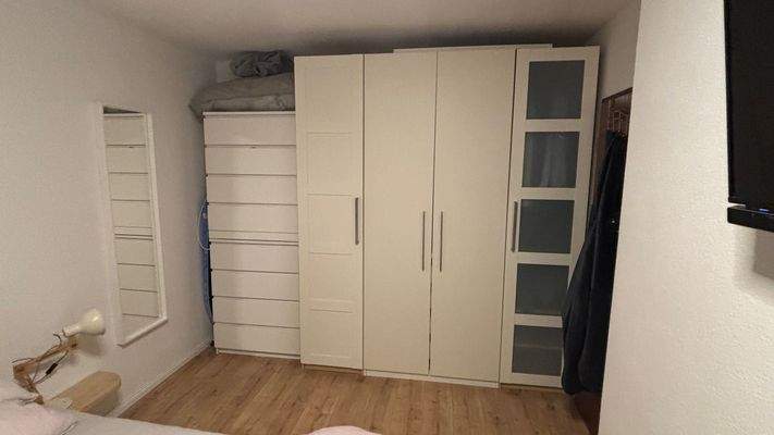 Schlafzimmer Schrankwand 2.jpeg