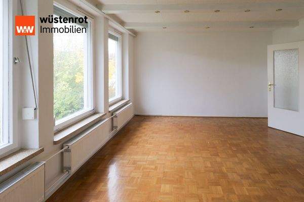 Helles Wohnzimmer EG