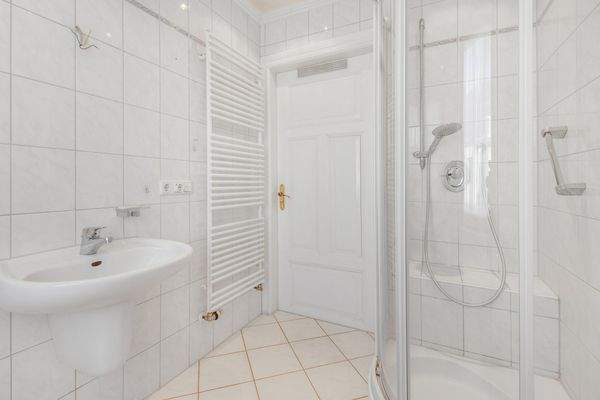 Badezimmer im Obergeschoss