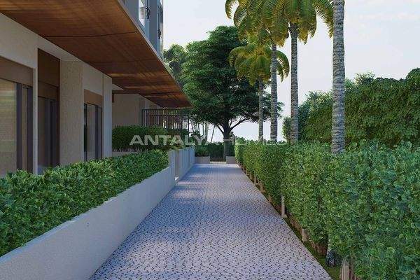 Mountain View Flats with Pool and Parking in Konyaaltı