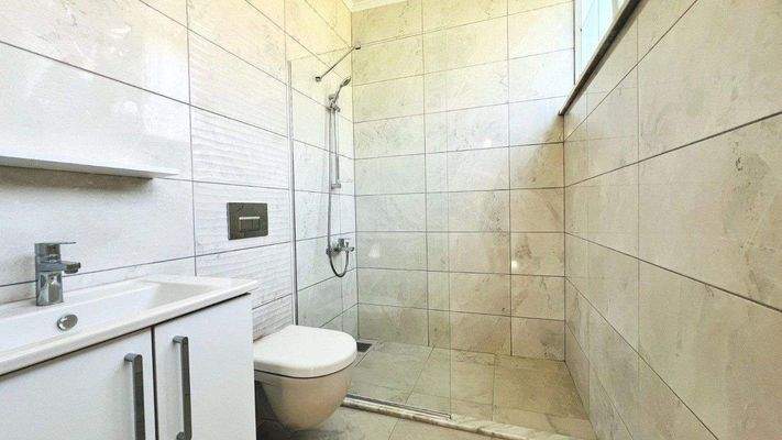 Dushbad/WC mit Fenster