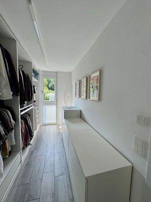 Begehbarer Kleiderschrank