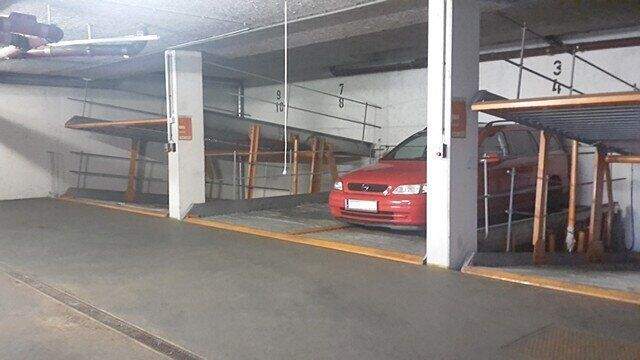 Blick zu Hebebühnen