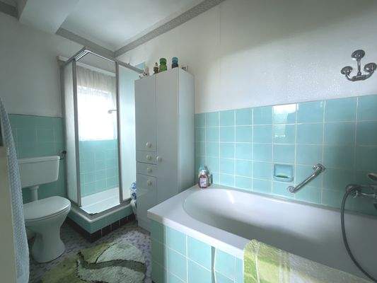 Bad Wohnung Obergeschoss