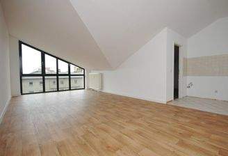 0098-0330 Wohnbereich mit Küchenbereich