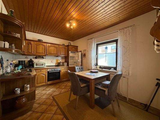 Küche mit Essbereich 