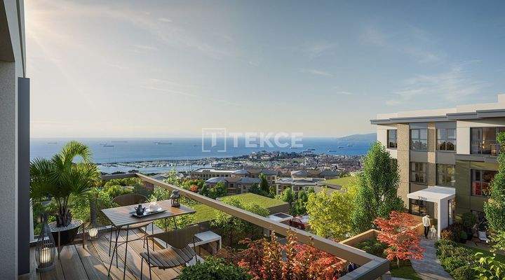 Apartments in a Developed Complex near Metro in İstanbul Pendik