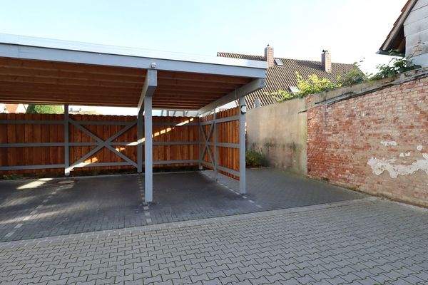 Kleiner Carport