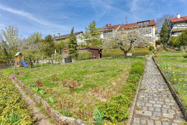 Garten &amp; Haus von Süd-Westen