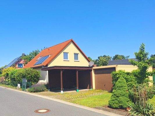 4 Abstellmöglichkeiten für Pkw