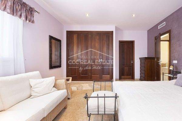 ...mit Einbauschrank...