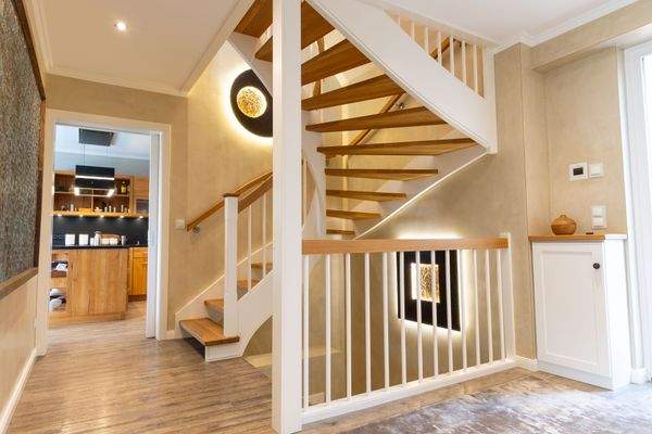 Eingangs- & Treppenbereich