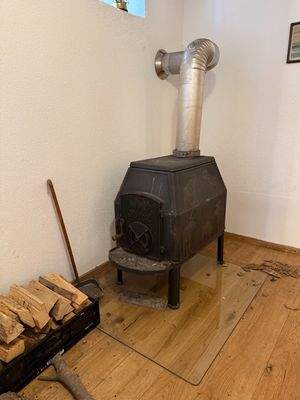 Kaminofen im UG