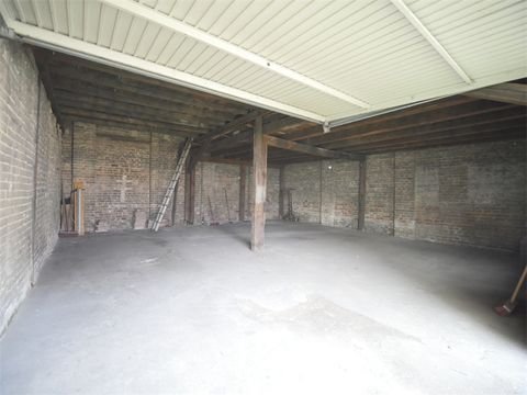 Neunkirchen Halle, Neunkirchen Hallenfläche