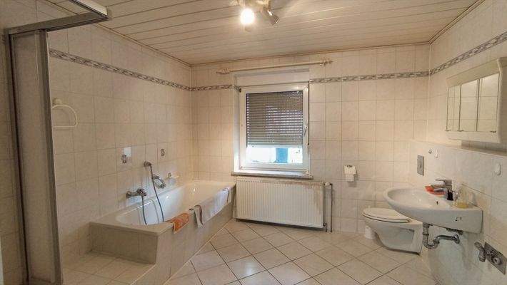 Badezimmer EG - Ansicht 1