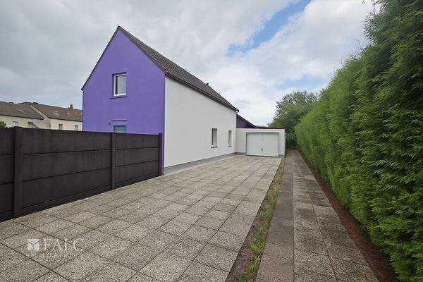 Mittlere Gartenbereich rückvertig