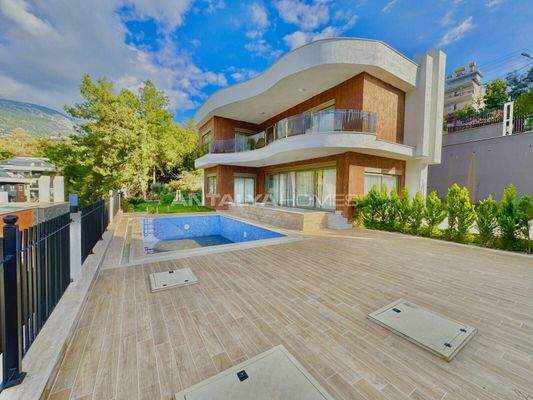 Detached Houses with Private Pools in Alanya Turkey