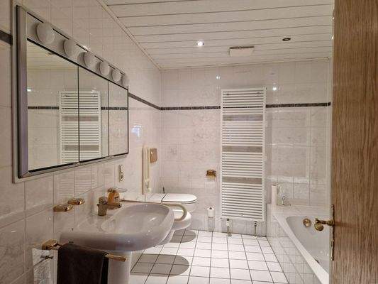 Wohnung 1 - Badezimmer - 1. Stock