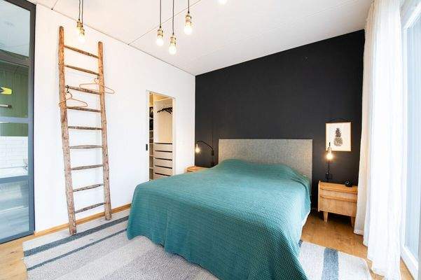 Best_Place_Wilhelmine_Gemberg_Weg_11_Schlafzimmer-42