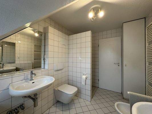 OG Kinderbadezimmer Bild 2