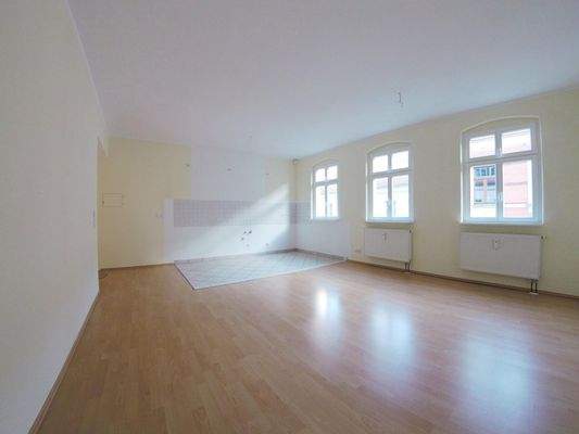 Wohnen mit Küchenbereich Bild 2