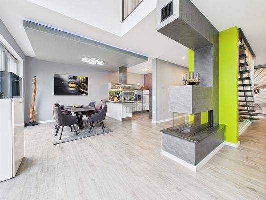 Galerie/Essbereich/Kamin