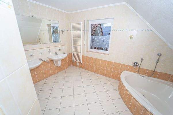 Badezimmer Dachgeschoss