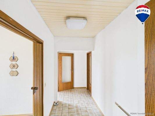 RE/MAX Immobilien DeLux Einfamilienhaus Wallerfangen-Oberlimberg Flur