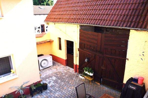 Scheune mit Durchgang Garten