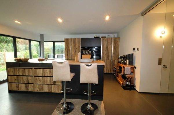 ECAA0DB2-921A-4ED4-82CD-63B12C8CA325-18734-00000D1DF7DD10C1