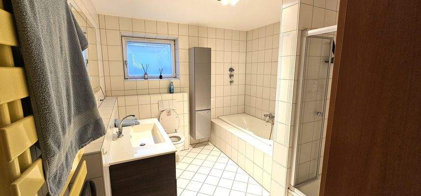 Badezimmer UG Ansicht 2.jpg