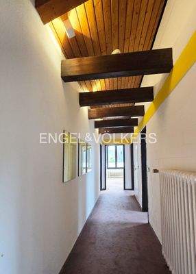 EV - Haus - DG - Flur