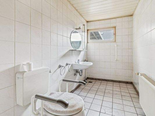 Badezimmer Erdgeschoss