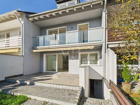 großzügige Terrasse...