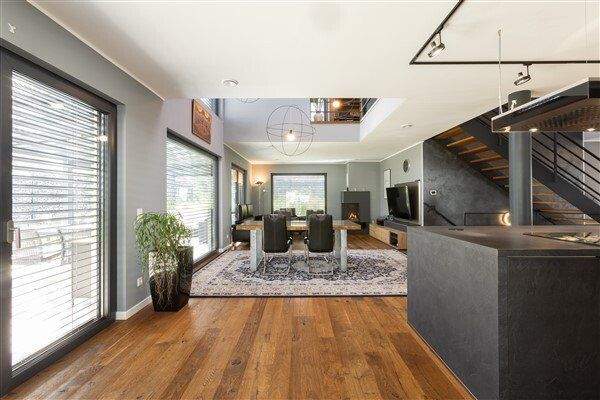 Offene Küche mit Essbereich